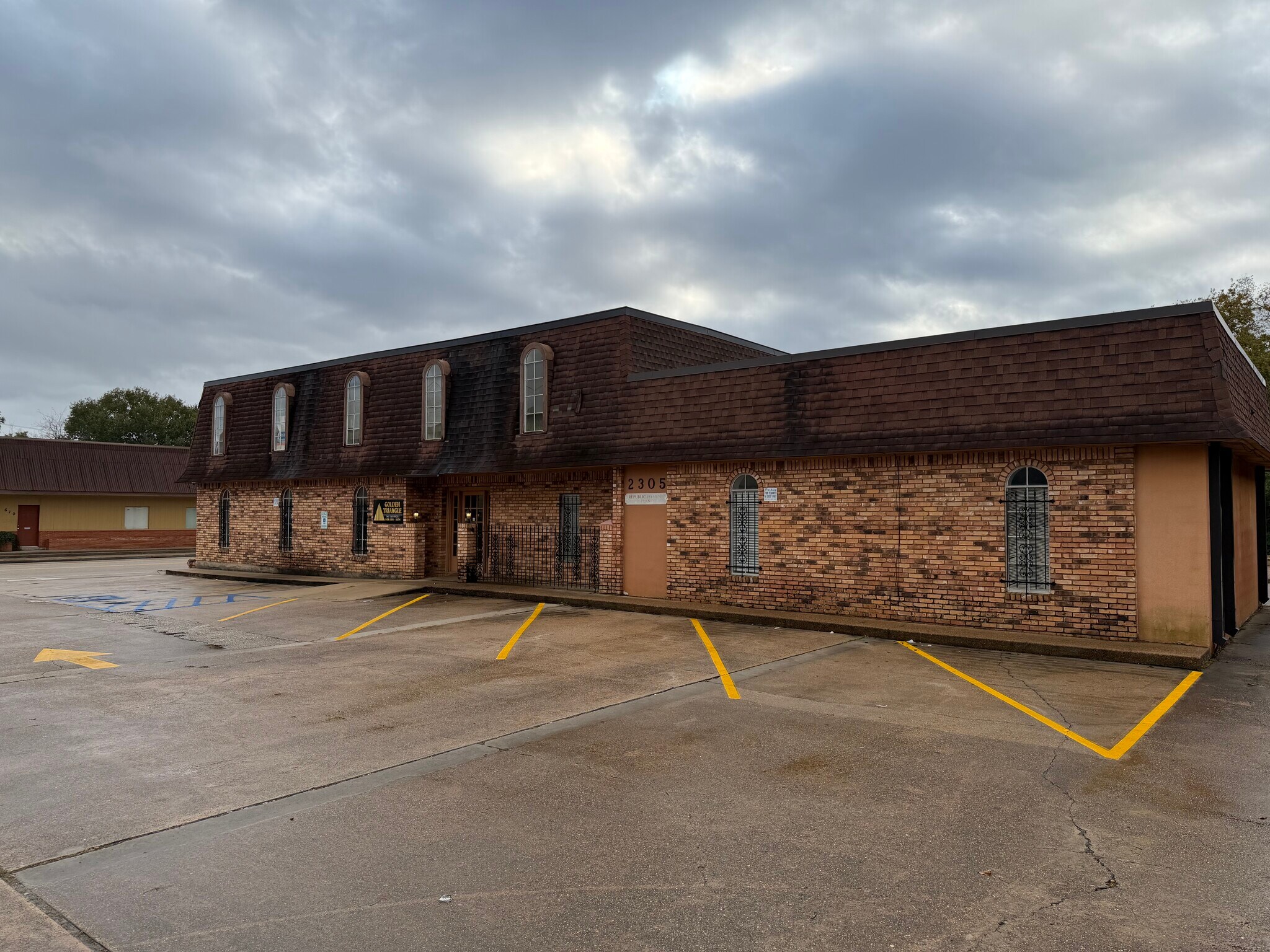 2305-2307 North St, Beaumont, TX for Rent
