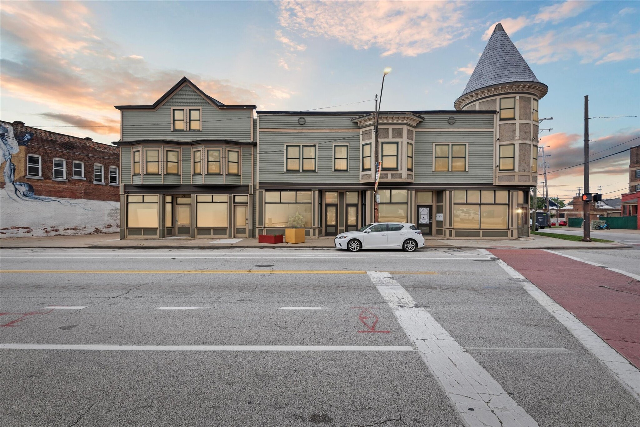 5808-5810 Detroit Ave, Cleveland, OH for Rent