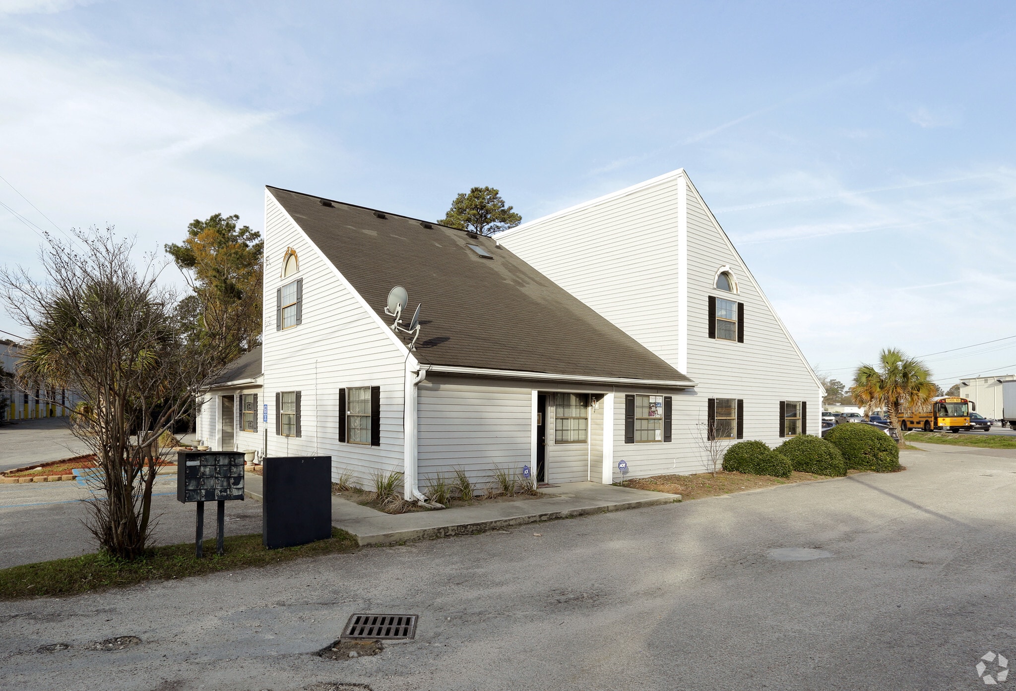 3025 Ashley Phosphate Rd, North Charleston, SC for Rent