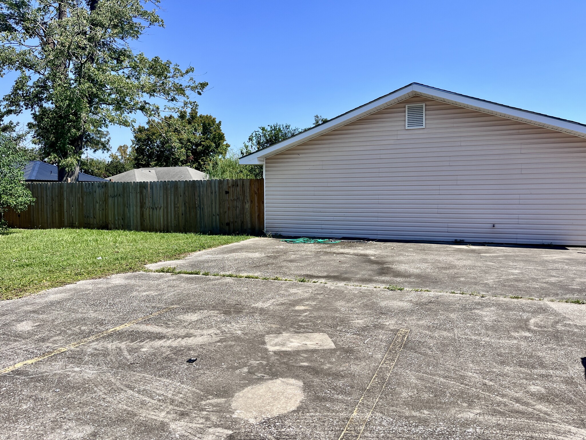 2129 Mill St, Lake Charles, LA for Sale