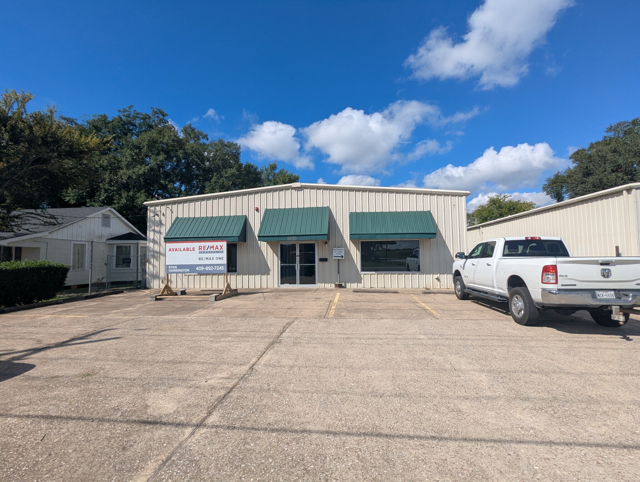 5805 Old Dowlen Rd, Beaumont, TX for Rent
