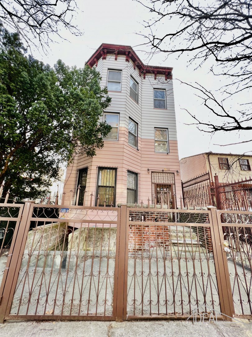 844 Trinity Ave Bronx, NY 10456 MultiFamily Property for Sale on