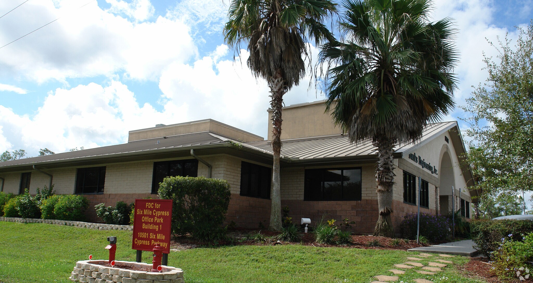 10511 Six Mile Cypress Hwy, Fort Myers, FL for Sale