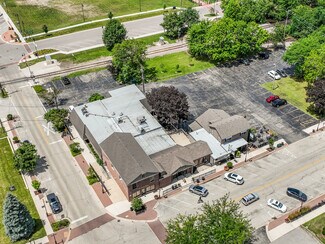 Oswego, IL Storefront Retail/Office - 27 S Main St