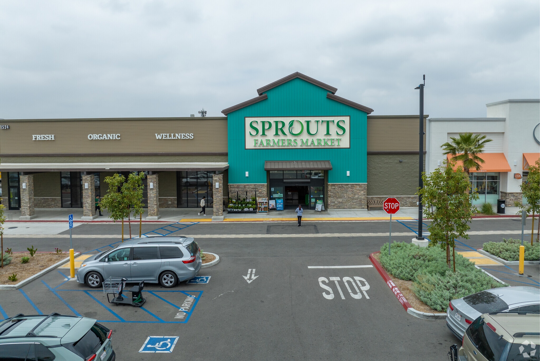 Swc Riverside Avenue & San Bernardino Ave, Rialto, CA for Rent