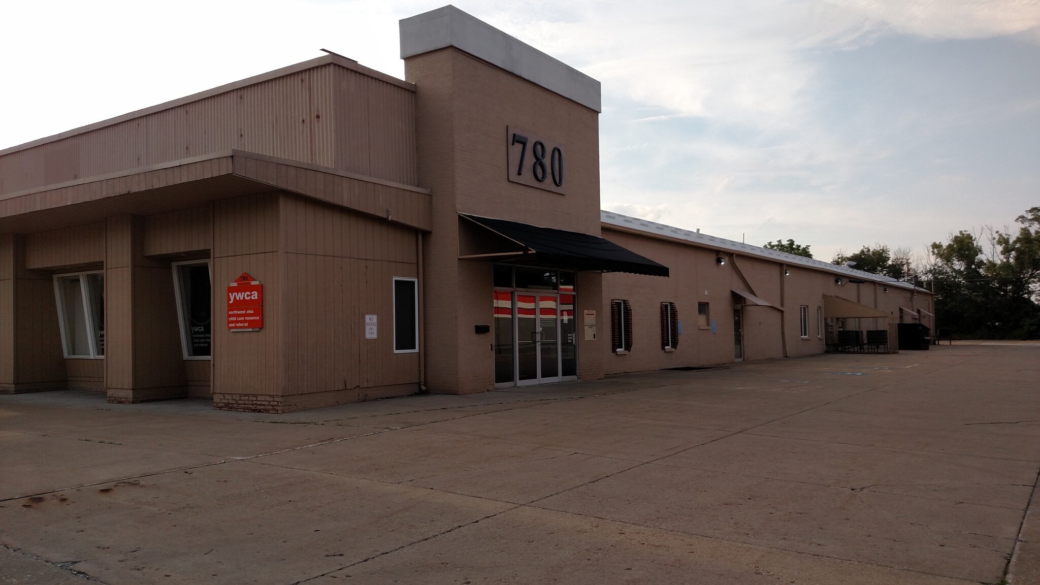 780 W Park Ave, Mansfield, OH for Sale