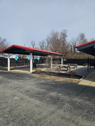 Russell Springs, KY Restaurant - 178 Lakeway Dr