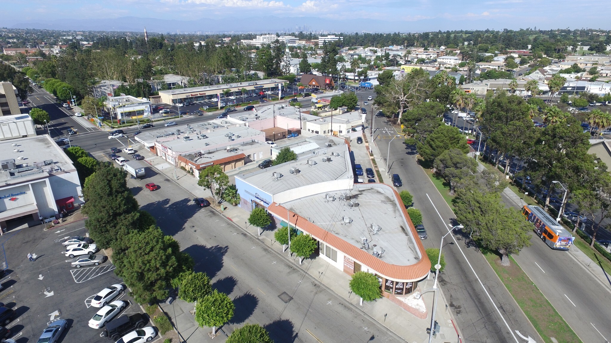 401 E Hillcrest Blvd, Inglewood, CA for Rent