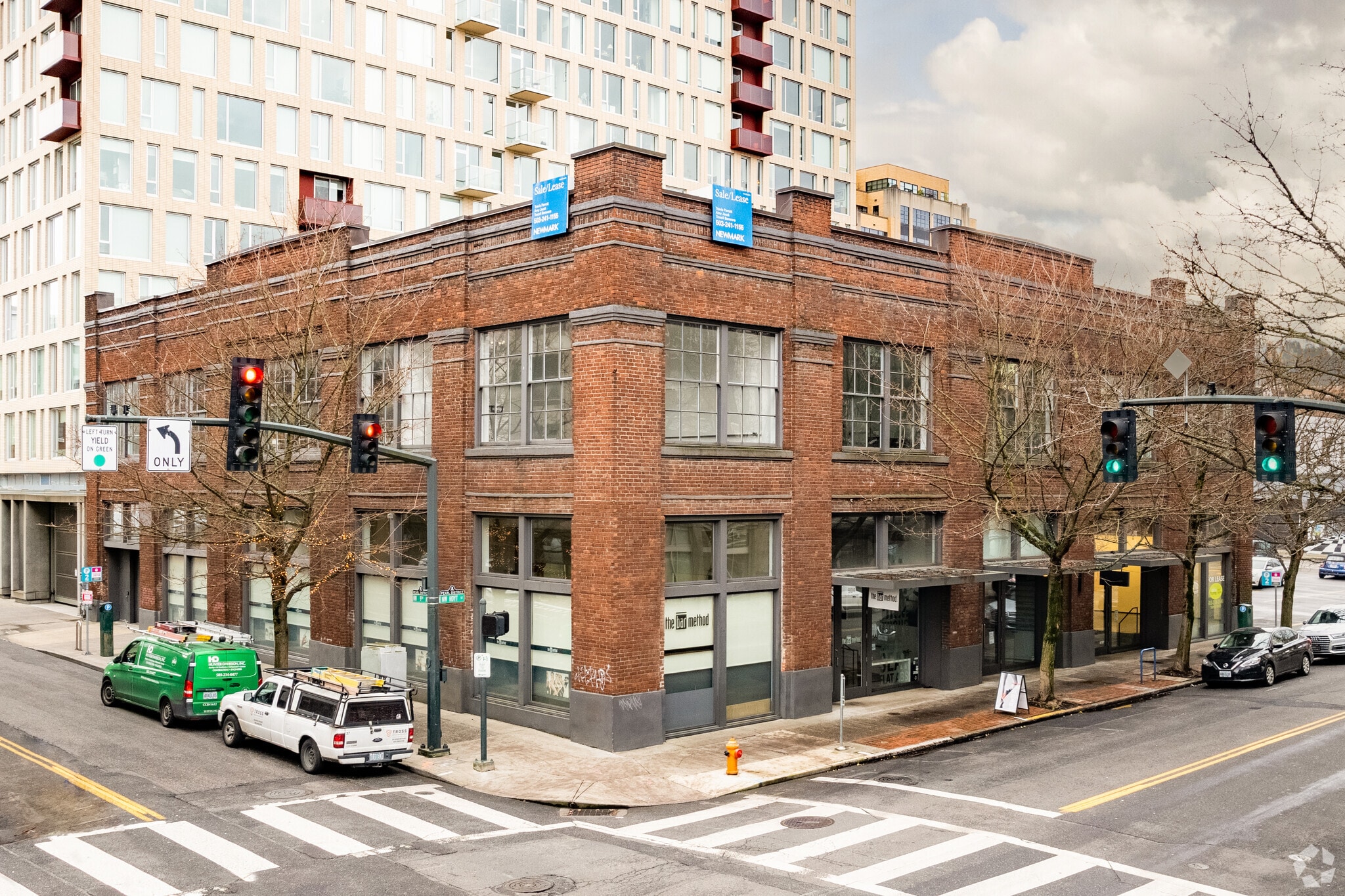 904-916 NW Hoyt St, Portland, OR for Rent