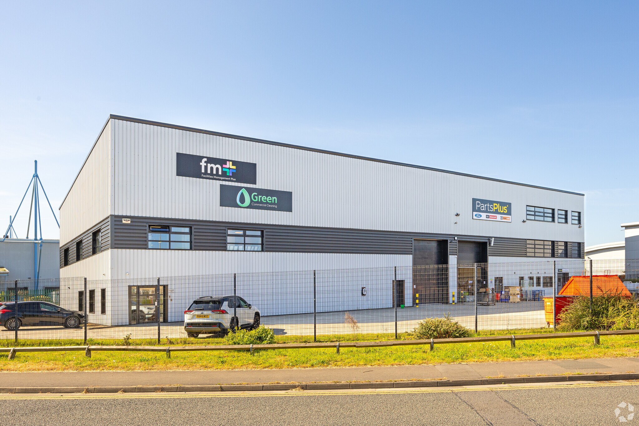 16 Henry Boot Way, Hull, NHS for Rent