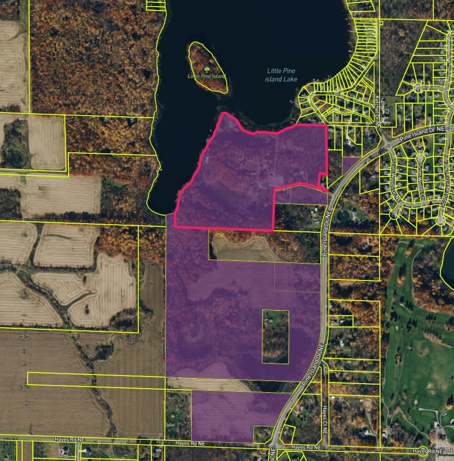 500 Willow Walk Cir NE, Comstock Park, MI for Sale