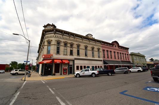 111 N Market St, Winamac, IN for Sale