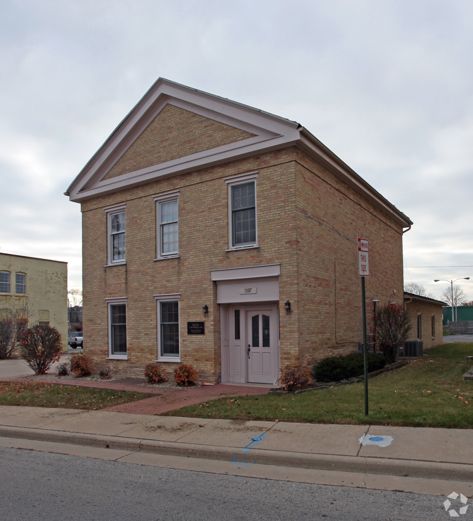 1207 55th St, Kenosha, WI for Rent