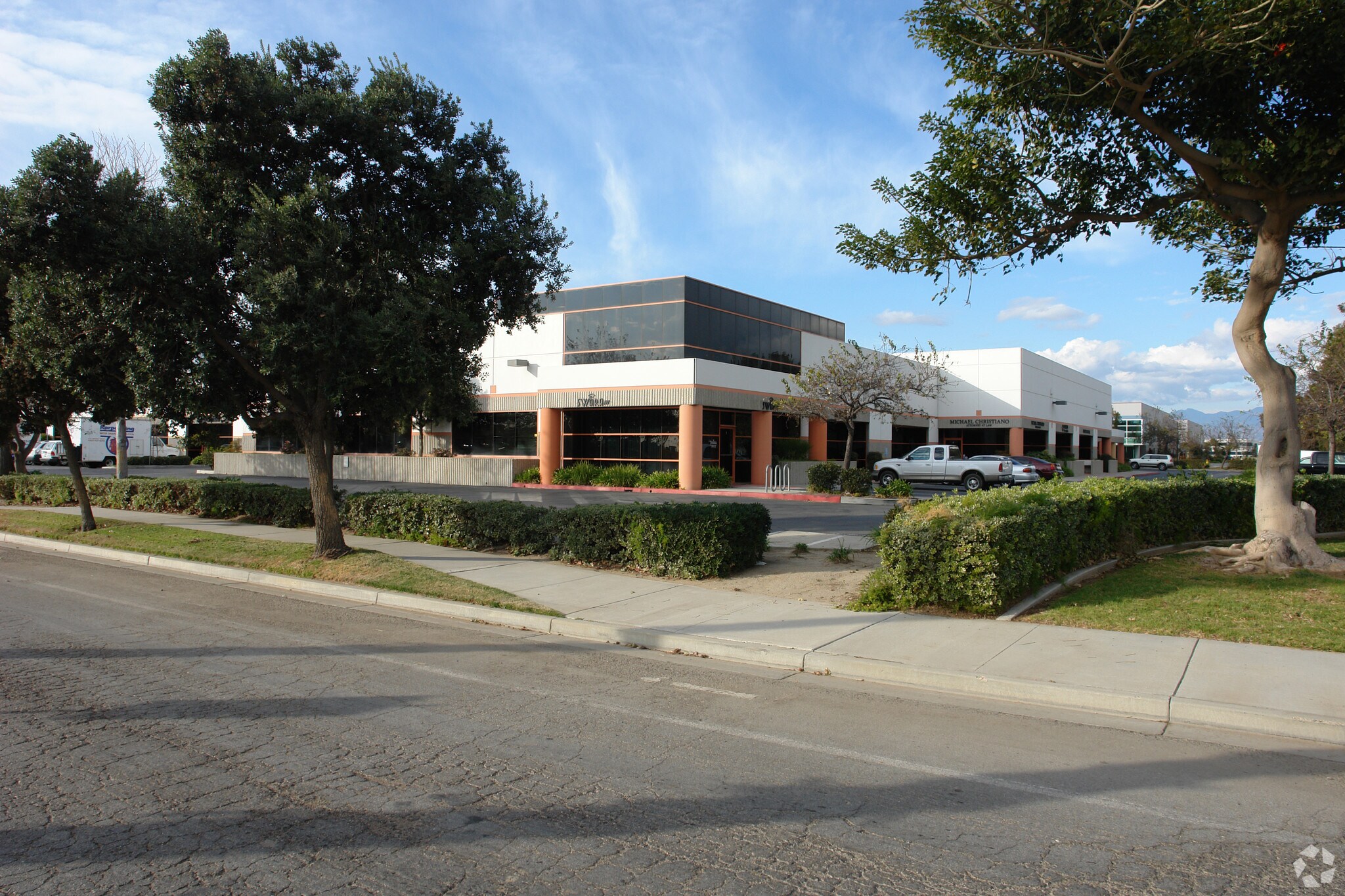 2401-2451 Eastman Ave, Oxnard, CA for Rent