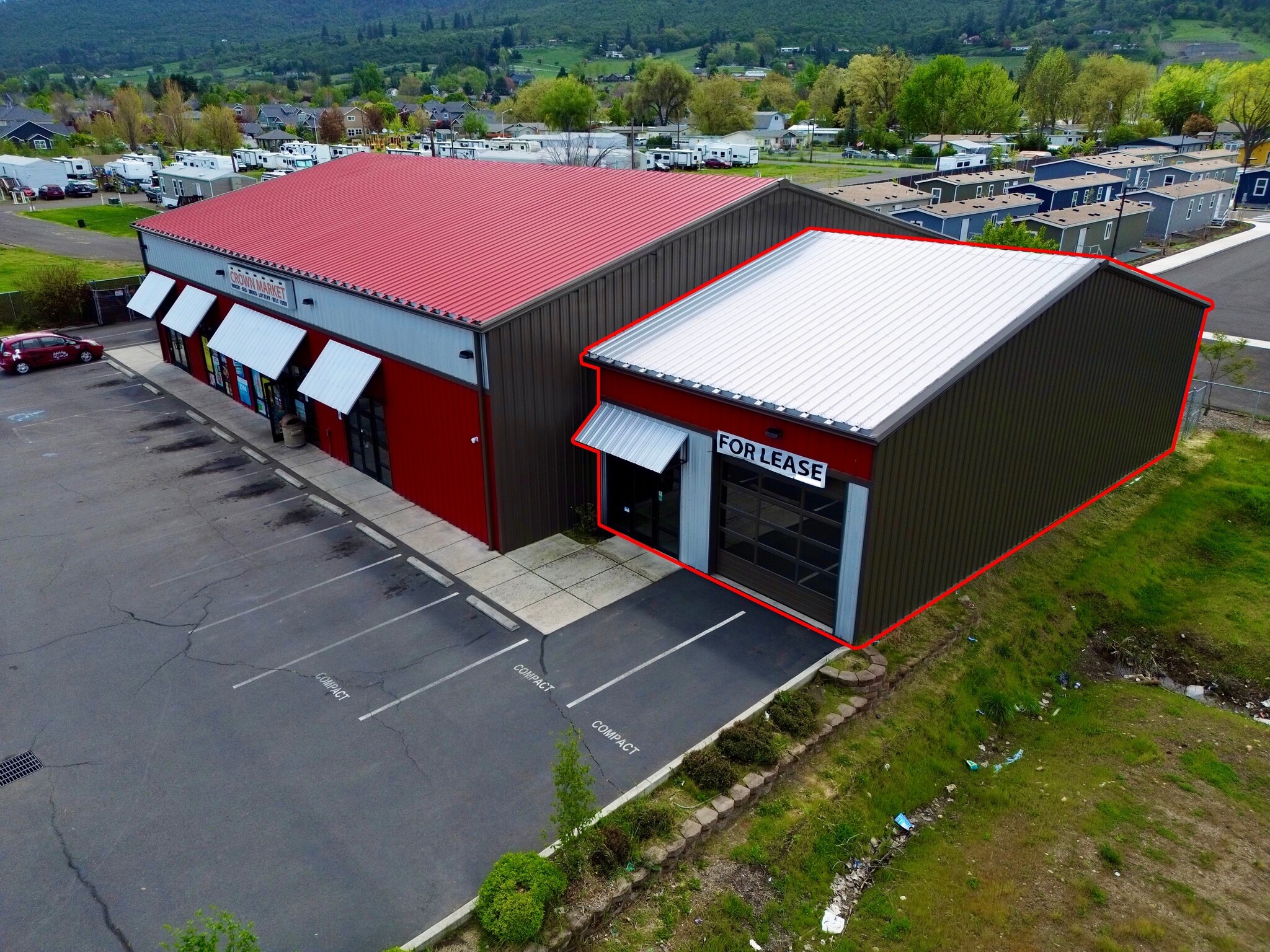 806 S Pacific Hwy, Talent, OR for Rent
