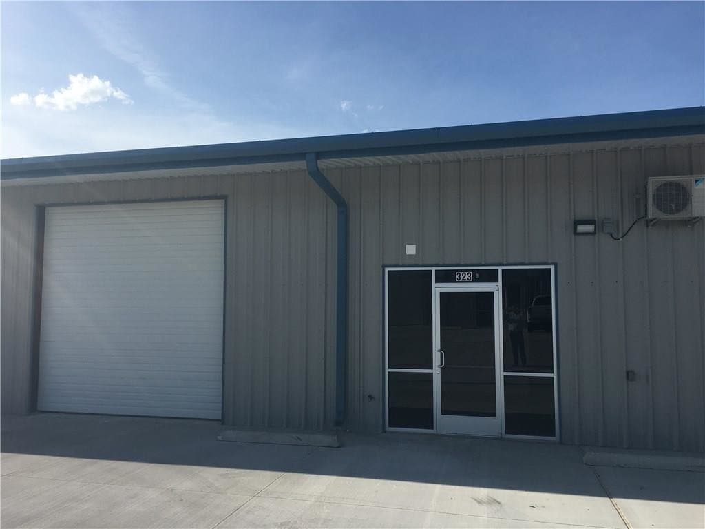 321 Thomas Pl, Fort Worth, TX for Rent