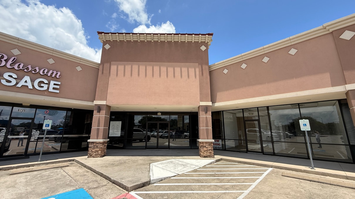 6725 Atascocita Rd, Humble, TX for Rent