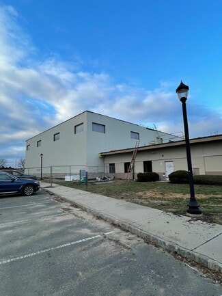 Hamilton, NJ Showroom - 3620 Quakerbridge Rd