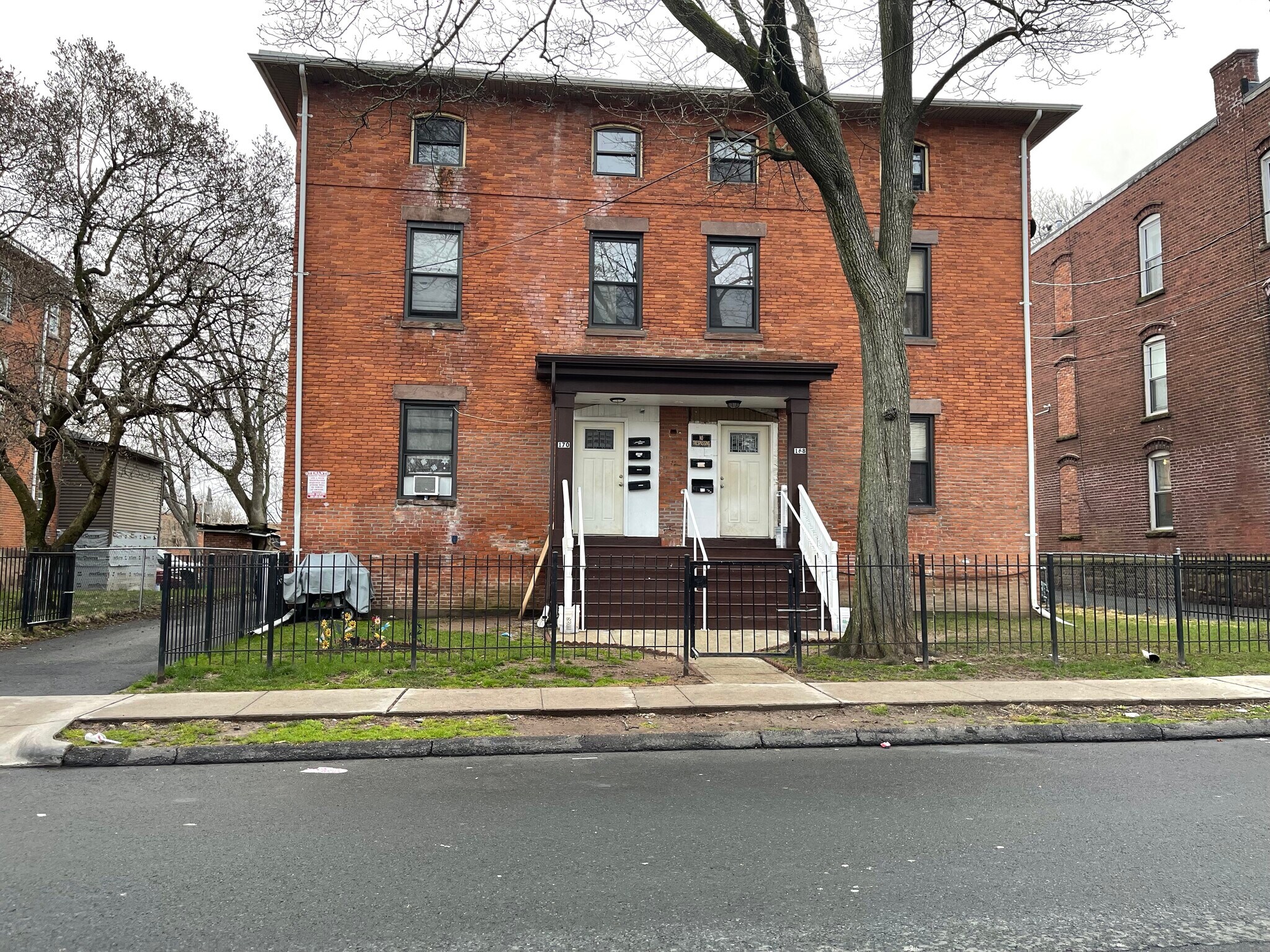 166168 Affleck St Hartford, CT 06106 MultiFamily Property for Sale