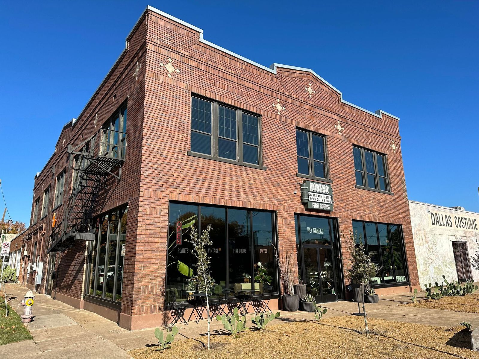 3901 Main St, Dallas, TX for Rent