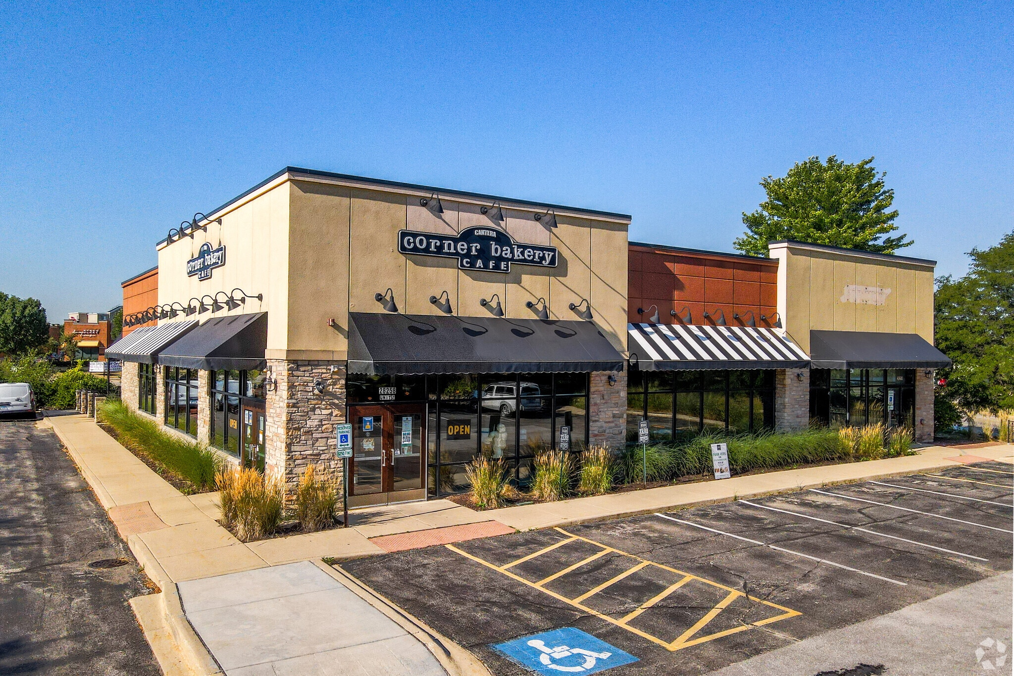 28258 Diehl Rd, Warrenville, IL for Rent