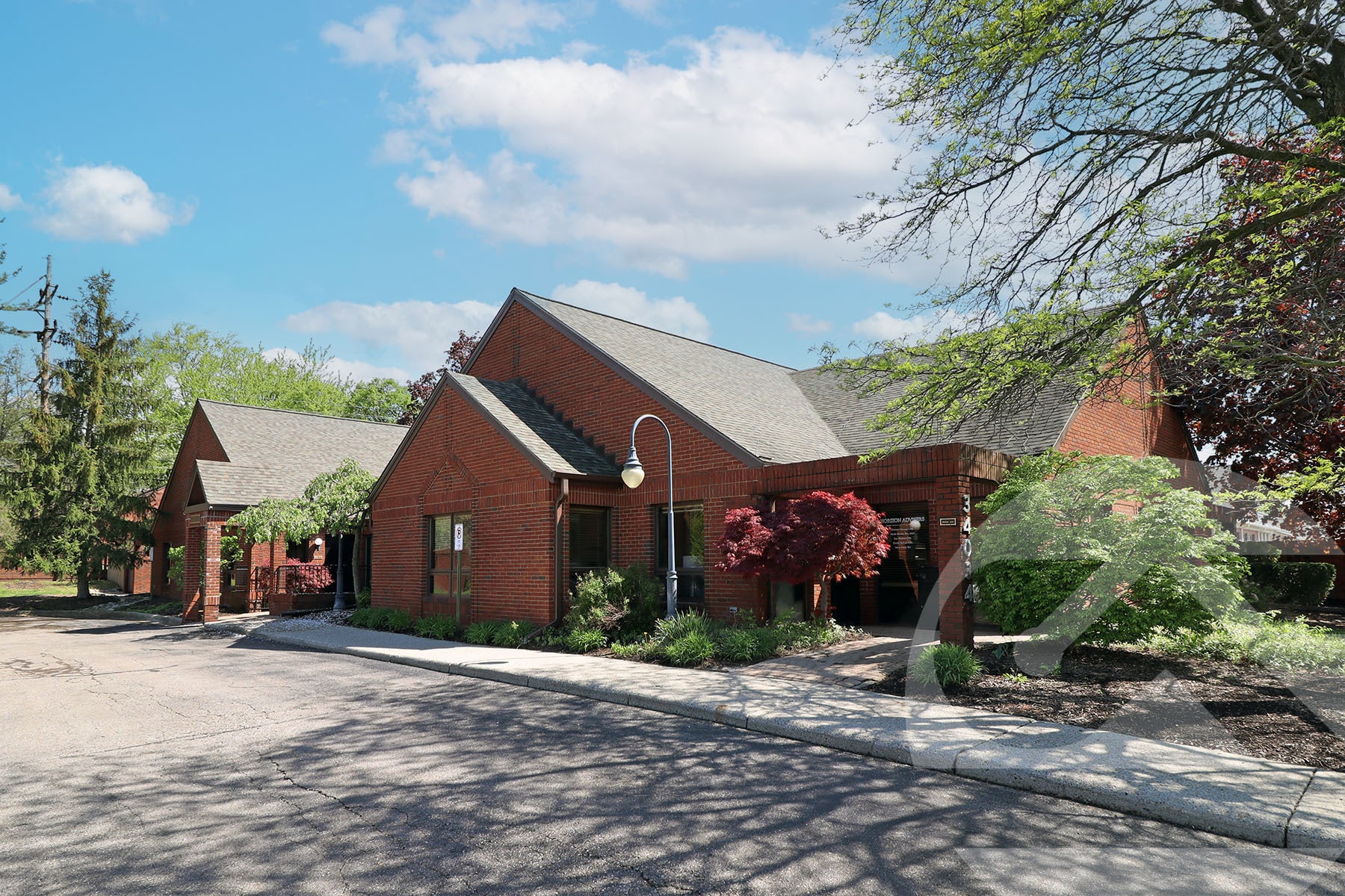 34034 8 Mile Rd, Farmington Hills, MI for Sale