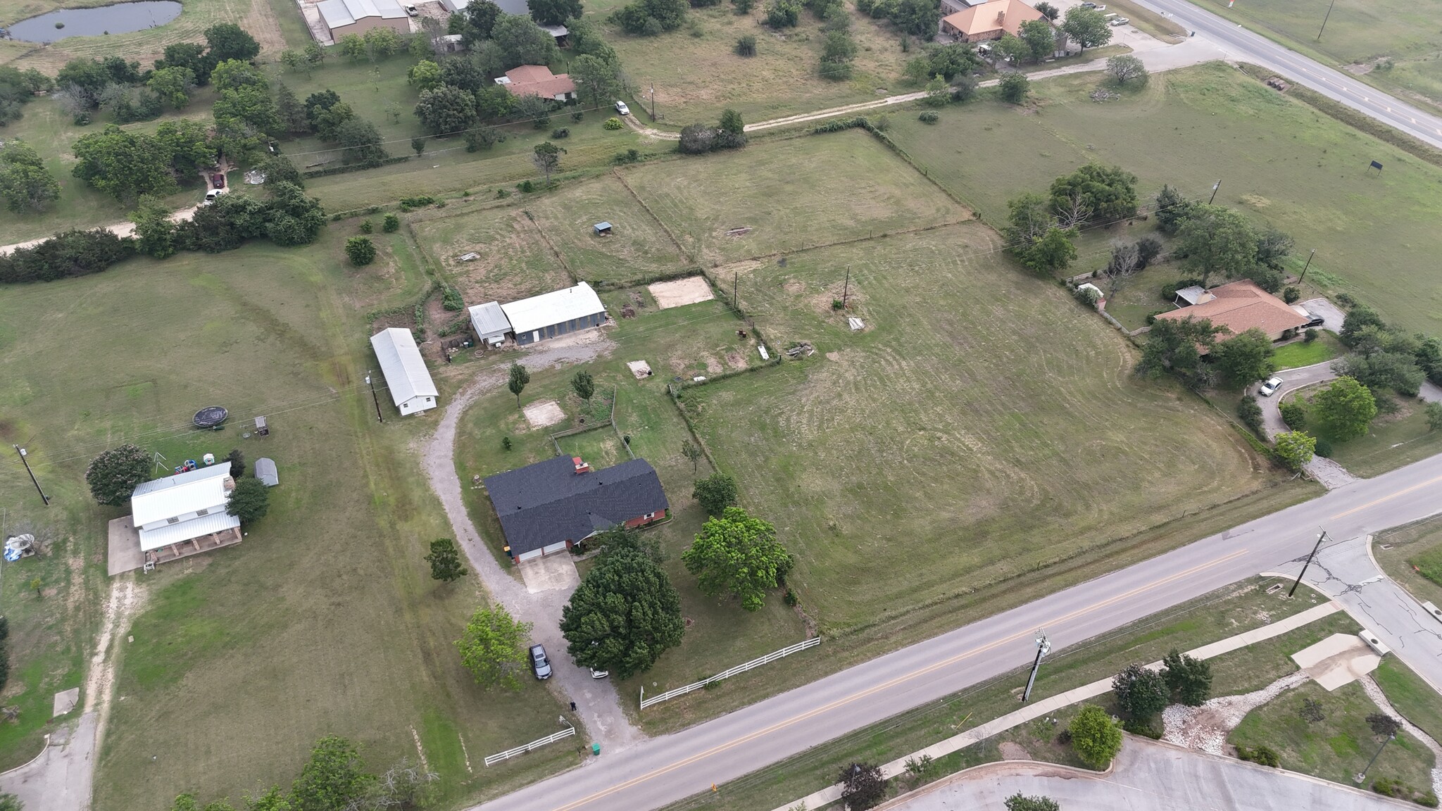 1918 Auction Barn Rd, Belton, TX for Sale