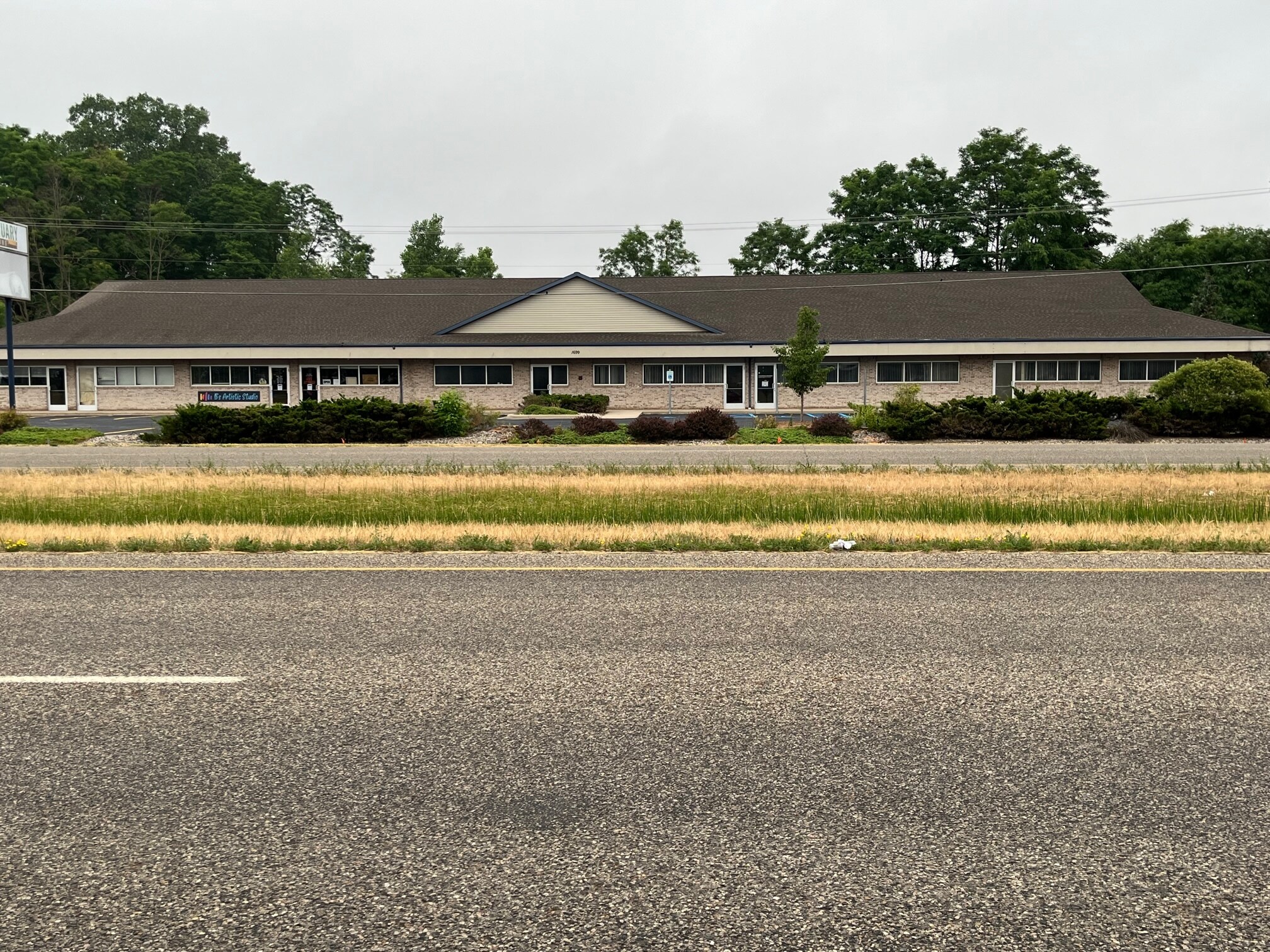 1699 Lansing Rd Charlotte, MI 48813 Shopping Center Property for