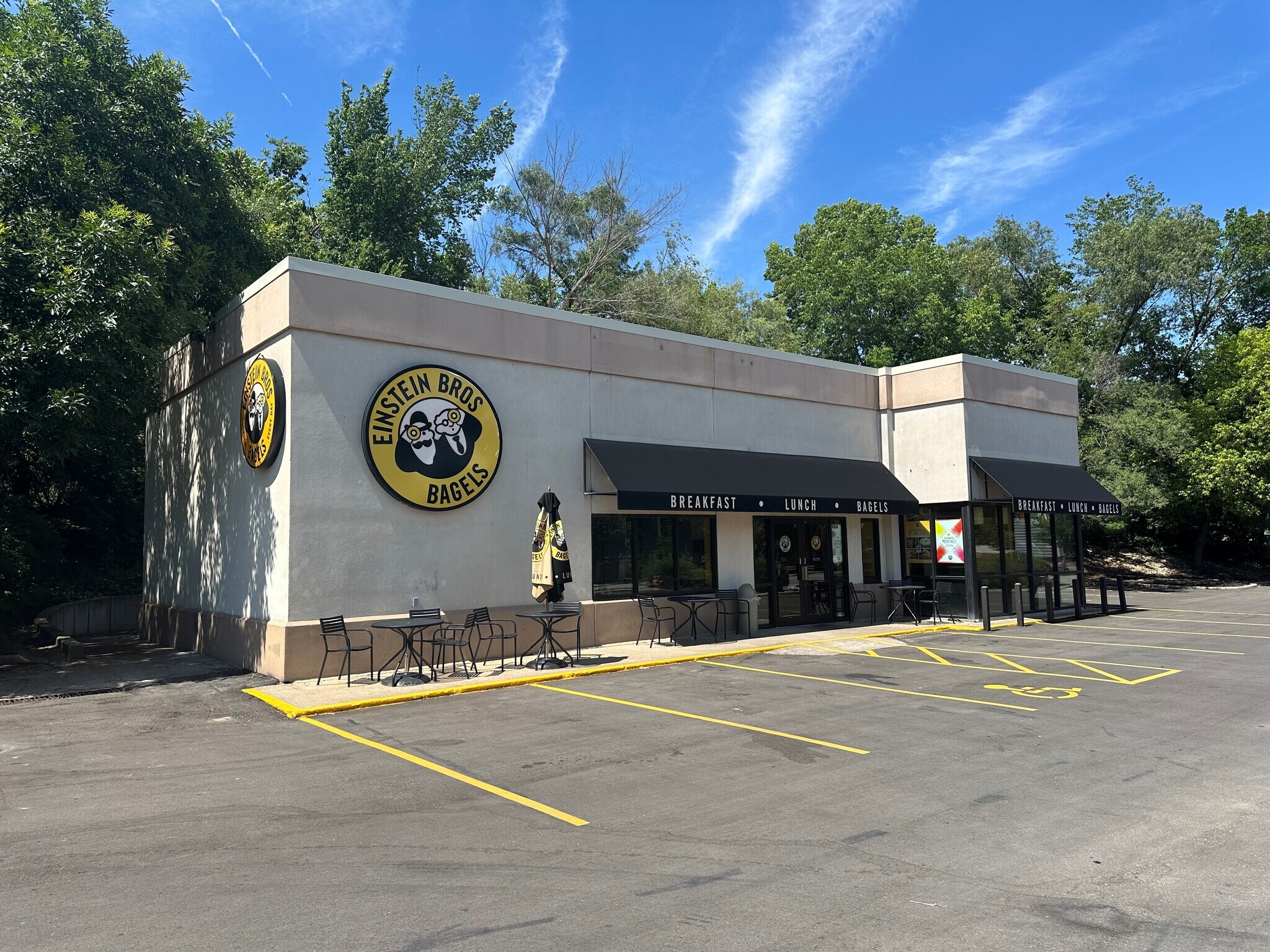 4050 Shawnee Mission Pky, Mission, KS for Sale