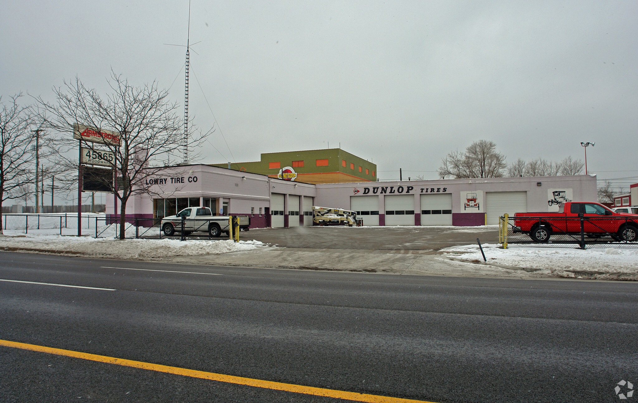 45865 Woodward Ave, Pontiac, MI for Sale