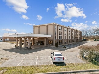 Canton, OH Hospitality - 5335 Broadmoor Cir NW