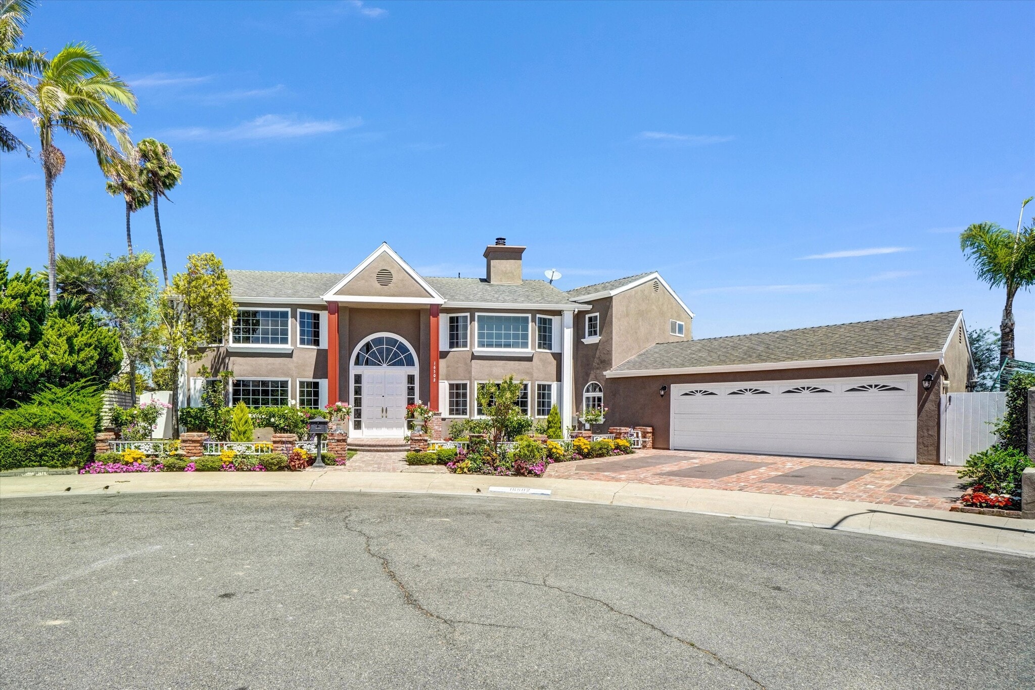 16502 Mariana Cir, Huntington Beach, CA for Sale