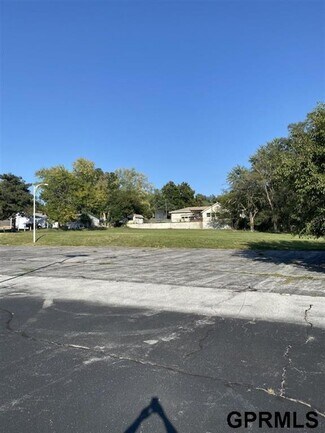 2202 Pleasantview Ln  