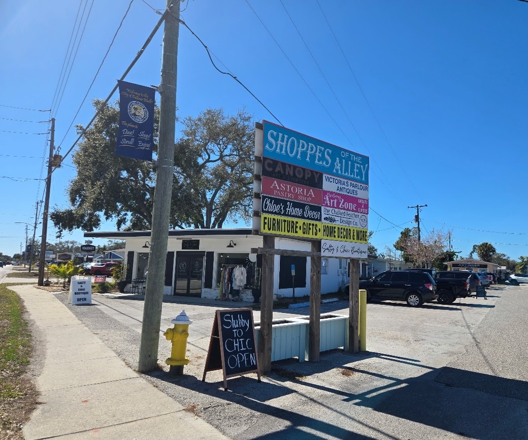 580 Indian Rocks Rd N, Belleair Bluffs, FL for Sale