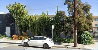 North Hollywood, CA undefined - 4940 Vineland Ave