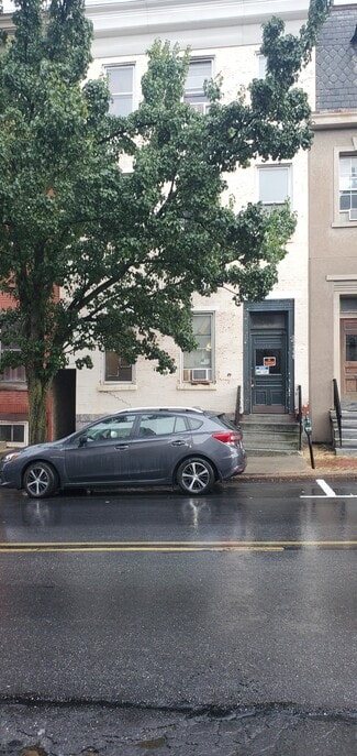 Pottsville, PA Apartments - 319 W Market St