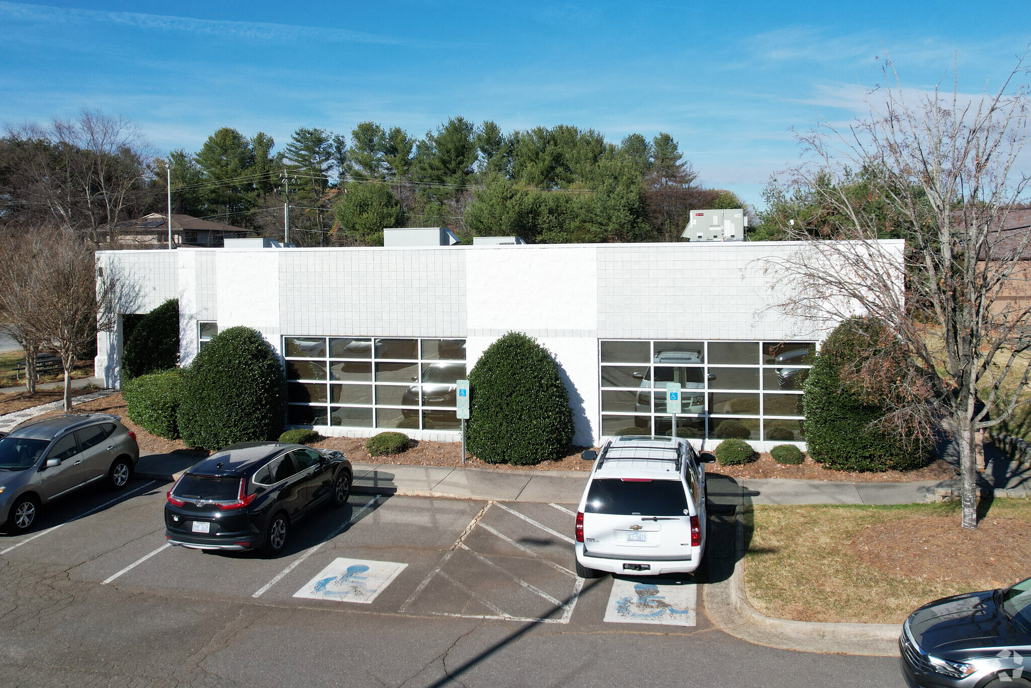 1315 Westbrook Plaza Dr, Winston-Salem, NC for Rent