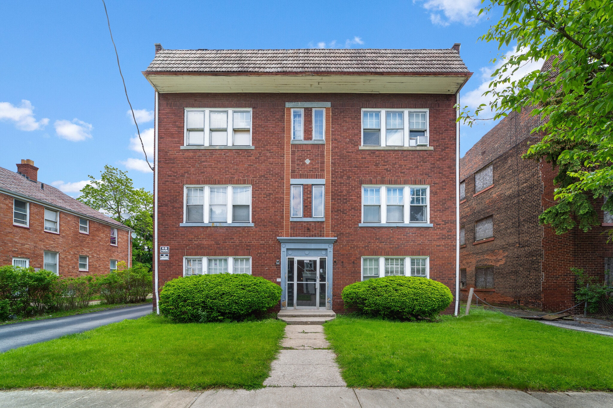 3303 E 149th St, Cleveland, OH for Sale