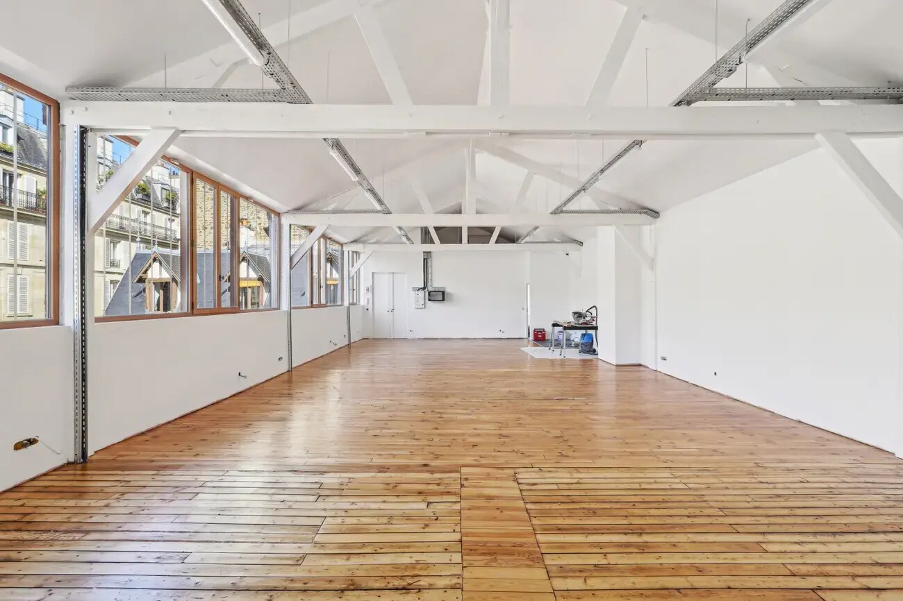 , Paris, PAR for Rent