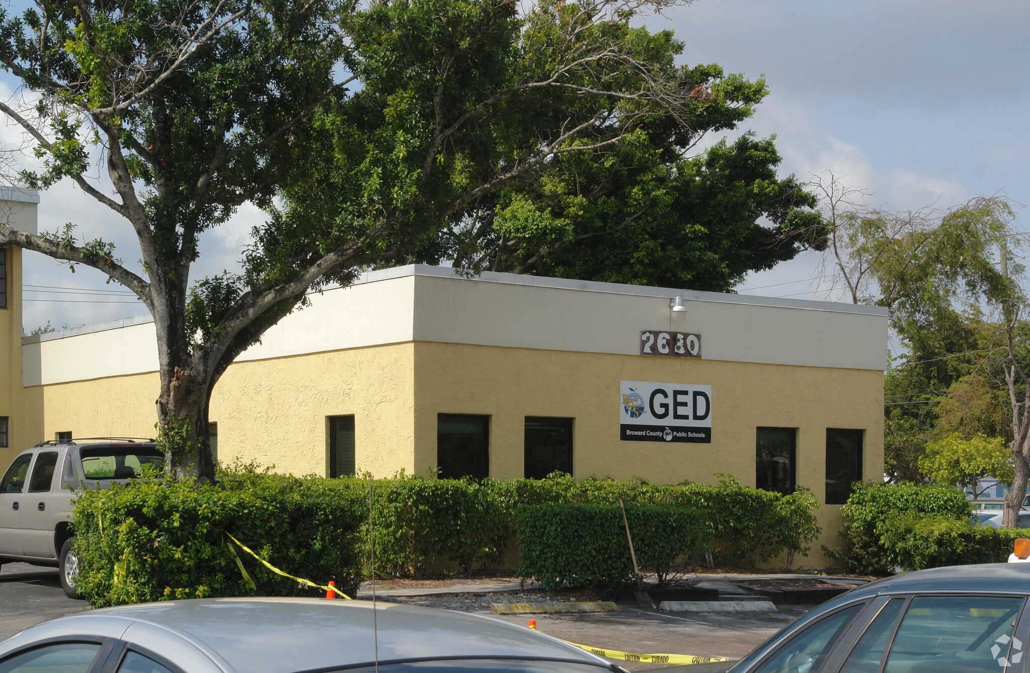 2680 W Oakland Park Blvd, Oakland Park, FL for Sale