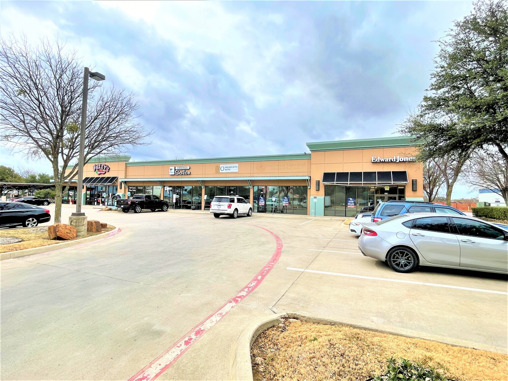 600 E Byron Nelson Blvd Roanoke, TX 76262 Shopping Center Property