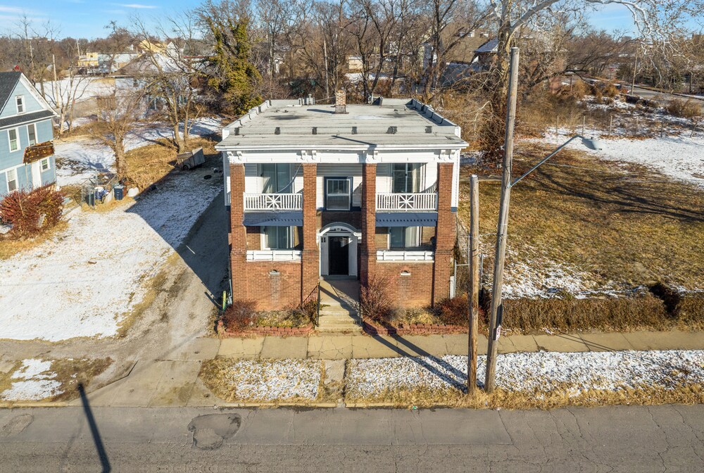 1808 E 35th Kansas City, MO 64109 MultiFamily Property for Sale on
