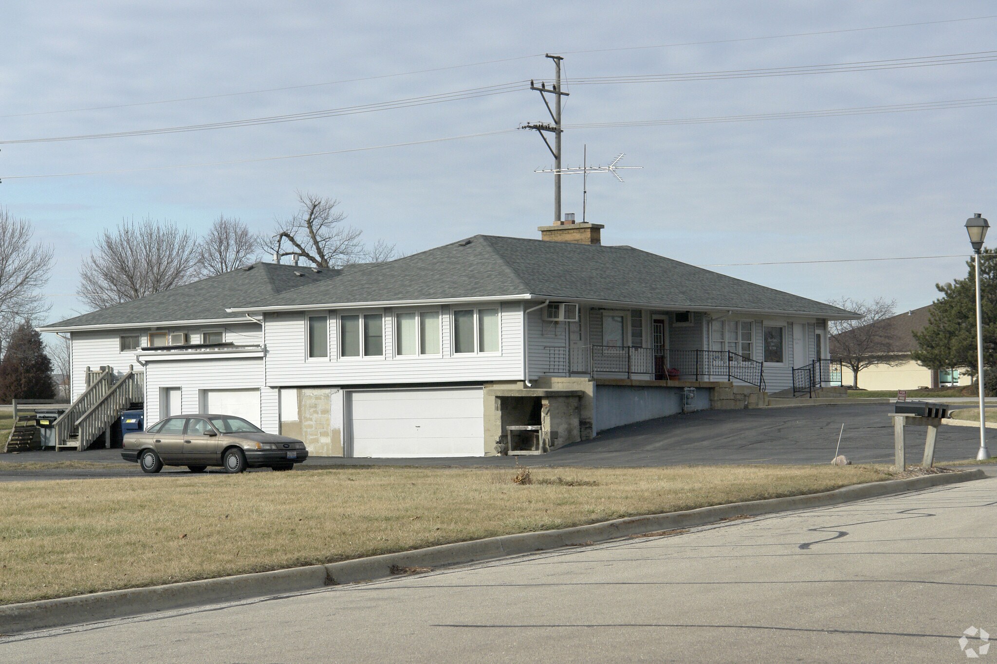 500 Lark St Geneva, IL 60134 Retail Property for Lease on