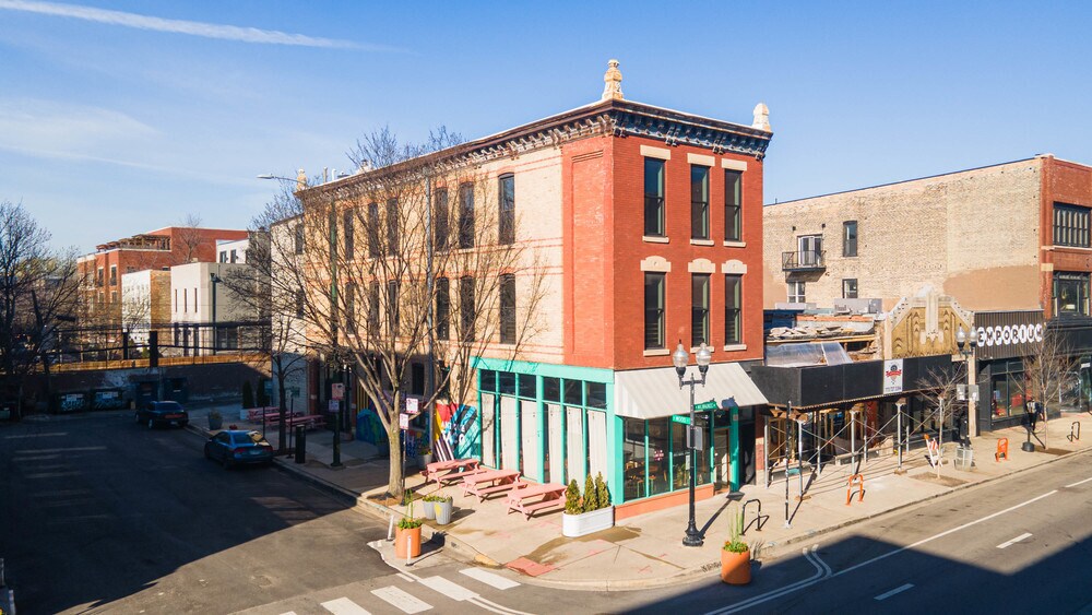 1360 N Milwaukee Ave, Chicago, IL for Rent