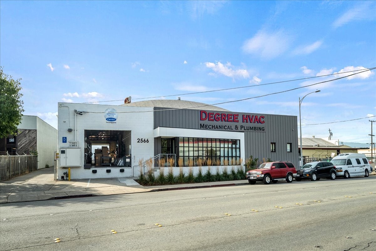 2566 Bay Rd, Redwood City, CA for Sale