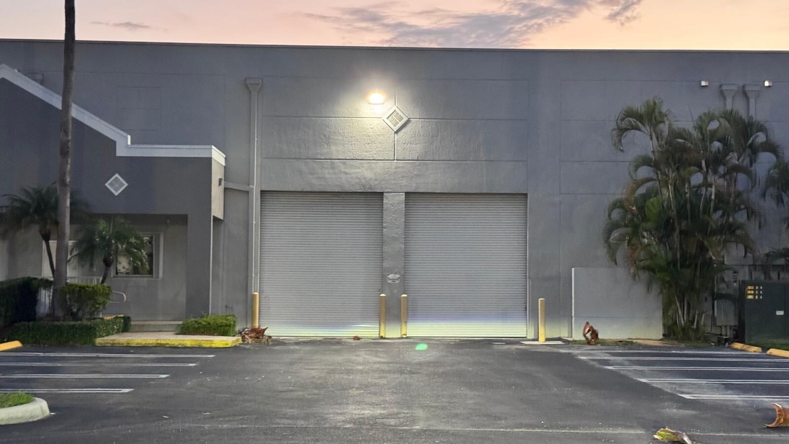 10858 NW 27th St, Doral, FL for Rent