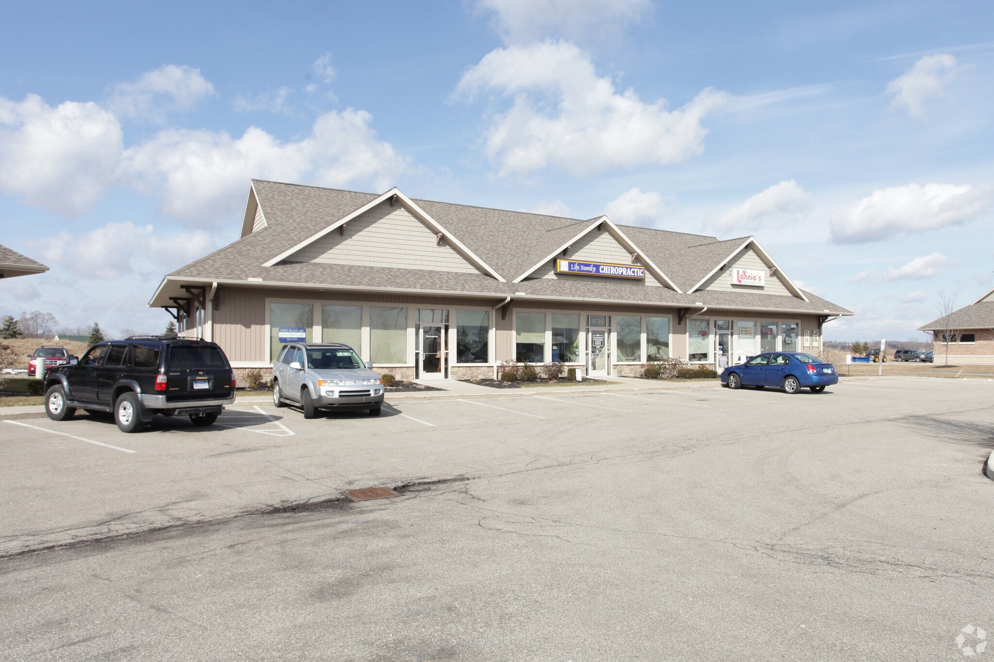 5795-5797 Balsam Dr, Hudsonville, MI for Rent