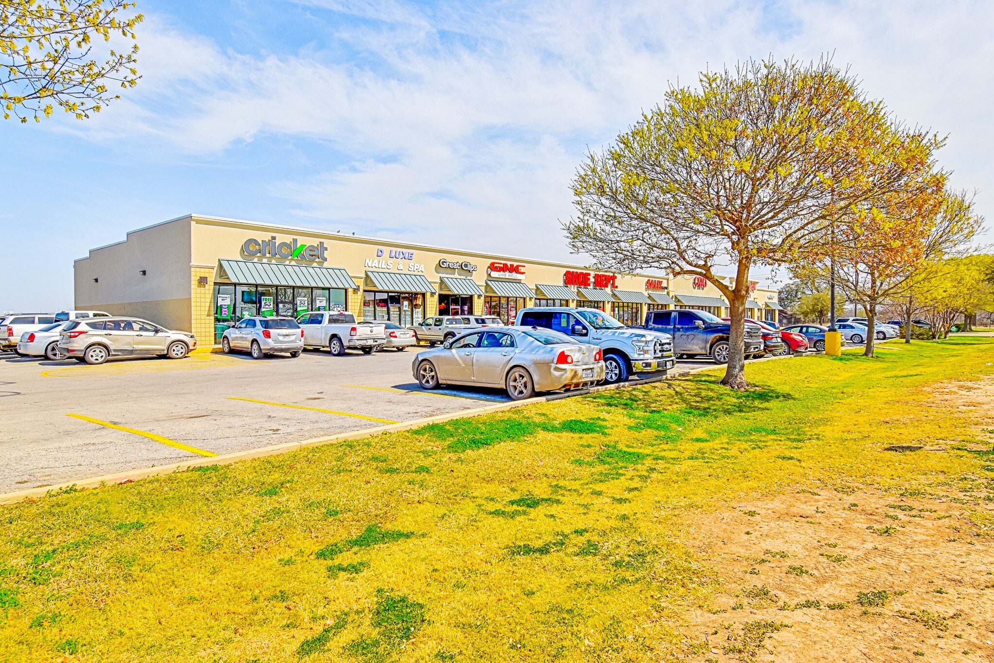 3250 E Main St, Uvalde, TX for Sale