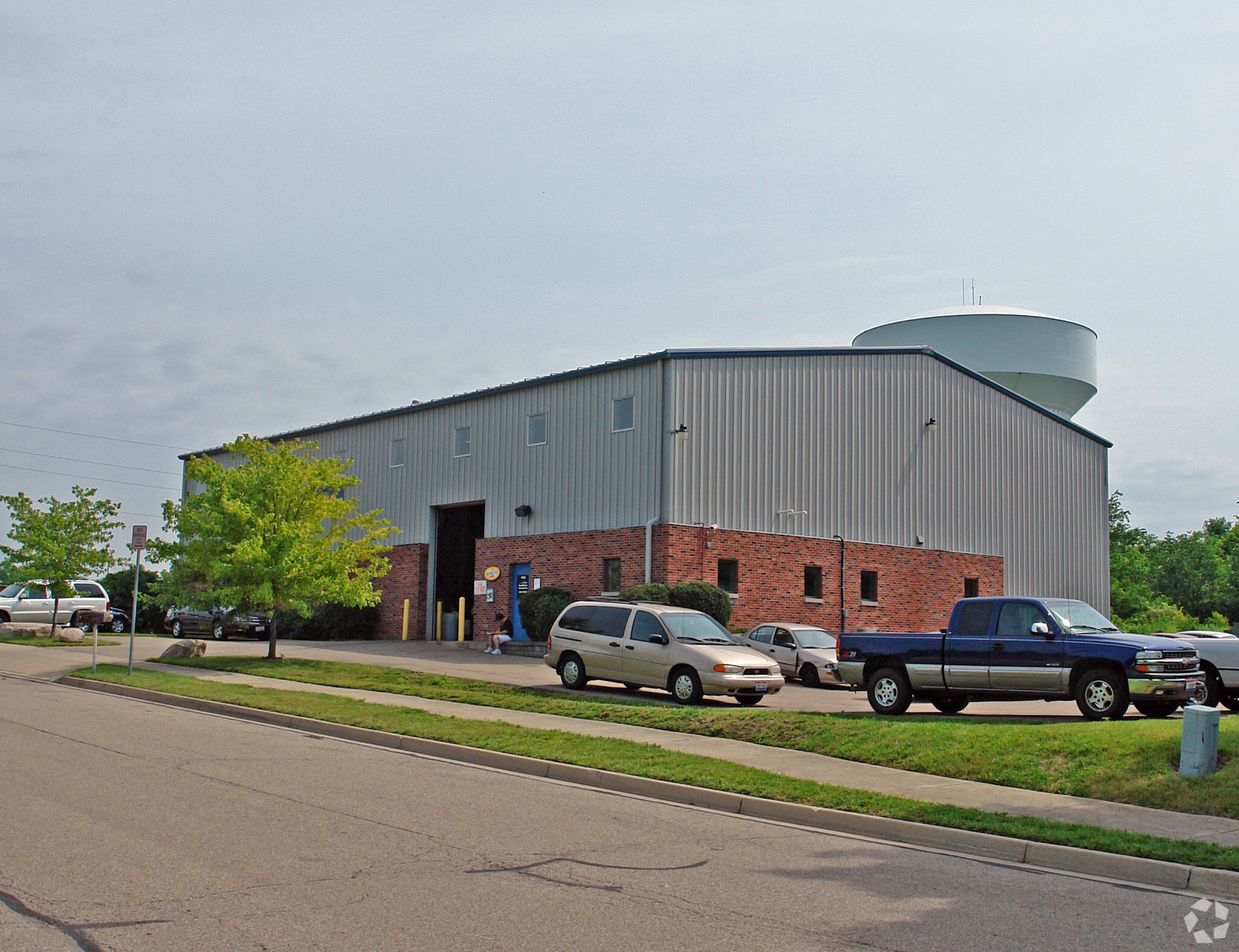 1708 S Metro Pky, Centerville, OH for Sale