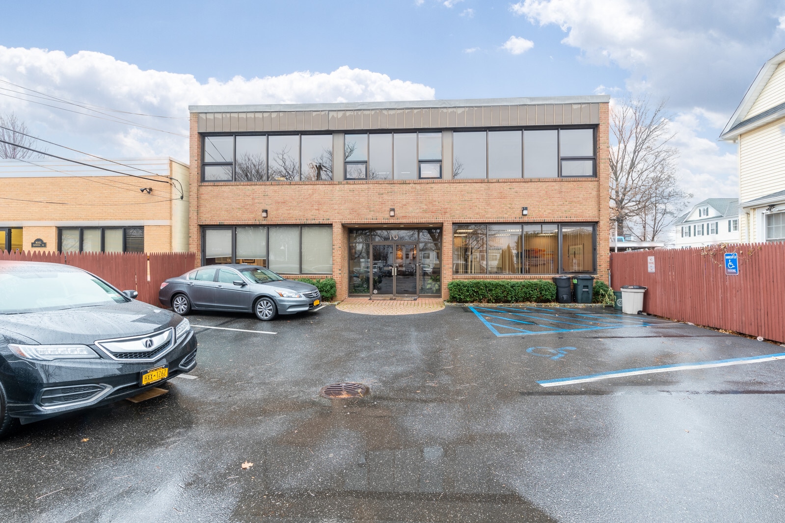 10 Maple St, Port Washington, NY for Sale